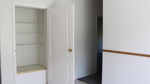 129 Oak Street, Fauquier, BC 
