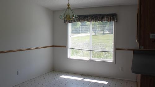 129 Oak Street, Fauquier, BC 