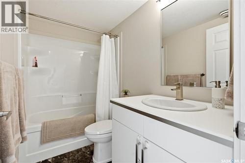 822 Werschner Court, Saskatoon, SK - Indoor Photo Showing Bathroom