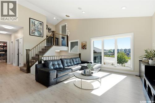 822 Werschner Court, Saskatoon, SK - Indoor Photo Showing Living Room