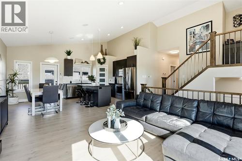 822 Werschner Court, Saskatoon, SK - Indoor Photo Showing Living Room