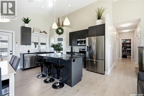 822 Werschner Court, Saskatoon, SK - Indoor Photo Showing Kitchen With Upgraded Kitchen