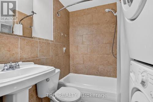45 Bell Street N, Ottawa, ON - Indoor Photo Showing Bathroom