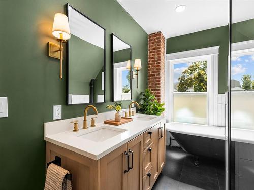 26 Euston Street, Charlottetown, PE - Indoor Photo Showing Bathroom