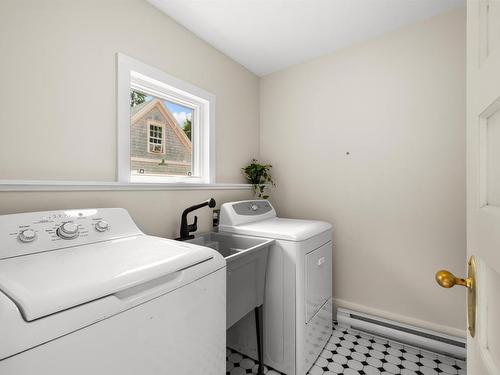 26 Euston Street, Charlottetown, PE - Indoor Photo Showing Laundry Room
