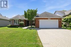 7690 MOUNT CARMEL BOULEVARD Niagara Falls (Mt. Carmel), ON L2H 2Y3
