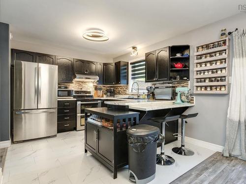 156 Hemlock Drive, Elmsdale, NS - Indoor Photo Showing Kitchen
