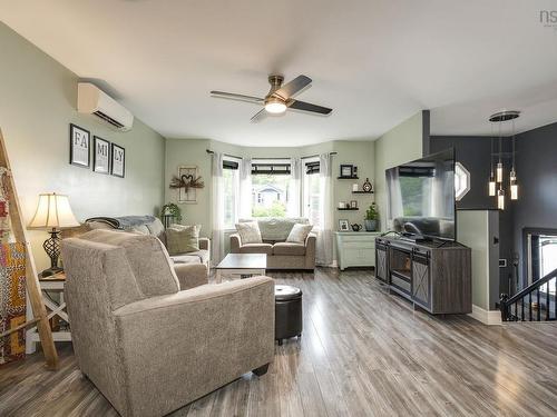 156 Hemlock Drive, Elmsdale, NS - Indoor Photo Showing Living Room