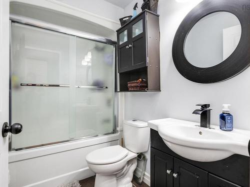 156 Hemlock Drive, Elmsdale, NS - Indoor Photo Showing Bathroom