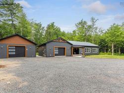 6718 Highway 1  Coldbrook, NS B4R 1B7
