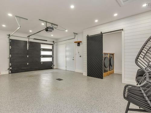 6718 Highway 1, Coldbrook, NS - Indoor Photo Showing Garage