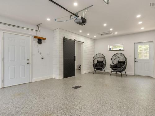 6718 Highway 1, Coldbrook, NS - Indoor