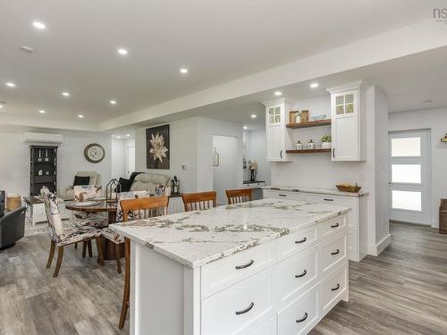 6718 Highway 1, Coldbrook, NS - Indoor Photo Showing Other Room