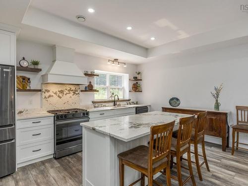 6718 Highway 1, Coldbrook, NS - Indoor