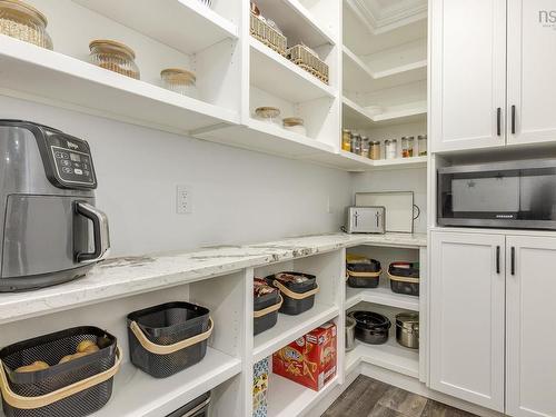 6718 Highway 1, Coldbrook, NS - Indoor With Storage