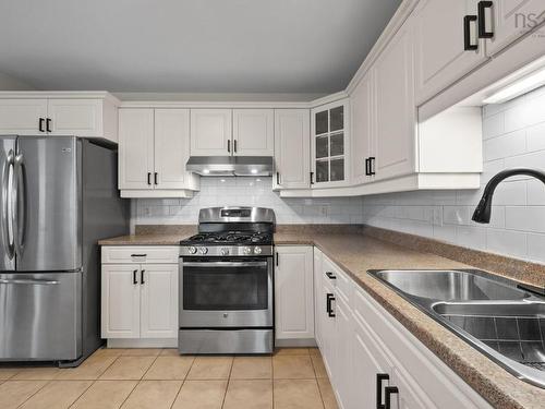 61 Morningfield Lane, Dartmouth, NS - Indoor Photo Showing Kitchen With Double Sink