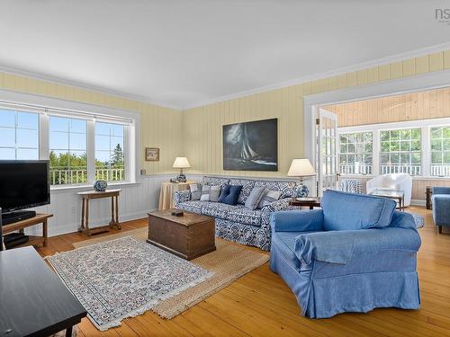 20 Fredas Point Extension, Chester, NS - Indoor Photo Showing Living Room