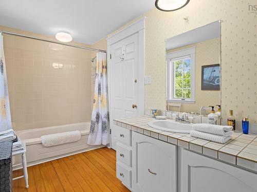 20 Fredas Point Extension, Chester, NS - Indoor Photo Showing Bathroom