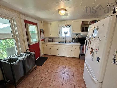 10 Nova Drive, Truro, NS - Indoor Photo Showing Kitchen With Double Sink