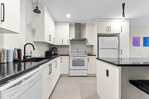 Kitchen - 711  - 717 Rue De La Bruère, Sherbrooke (Fleurimont), QC - Indoor Photo Showing Kitchen