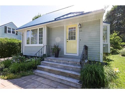 616 Palmer St, Fredericton, NB 