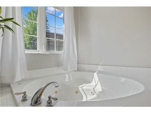 83 Frederic, Dieppe, NB 
