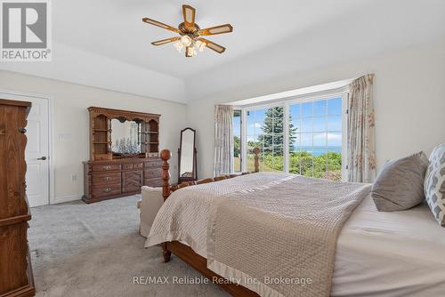 1 Harbour Lane, Goderich (Goderich (Town)), ON - Indoor Photo Showing Bedroom