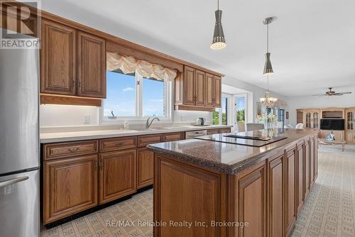 1 Harbour Lane, Goderich (Goderich (Town)), ON - Indoor Photo Showing Kitchen