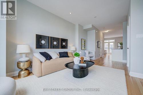 6 Teasel Way, Markham, ON - Indoor Photo Showing Living Room