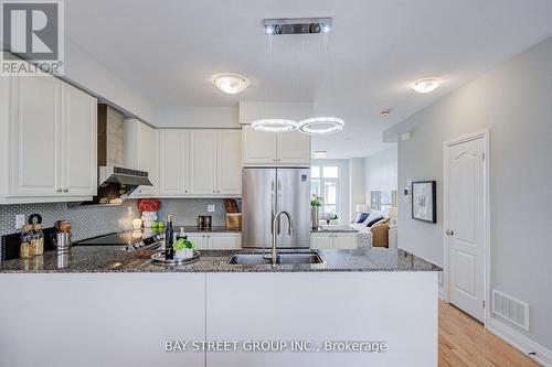 6 Teasel Way, Markham, ON - Indoor Photo Showing Kitchen With Upgraded Kitchen
