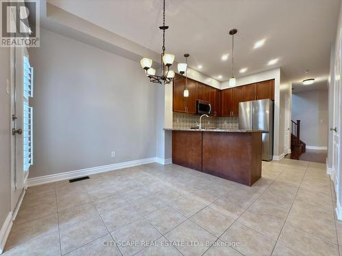 5409 Bestview Way, Mississauga, ON - Indoor Photo Showing Kitchen