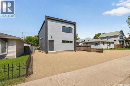 424 9Th Avenue W, Moose Jaw, SK - Outdoor With Exterior