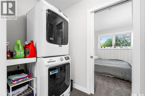 424 9Th Avenue W, Moose Jaw, SK - Indoor Photo Showing Laundry Room