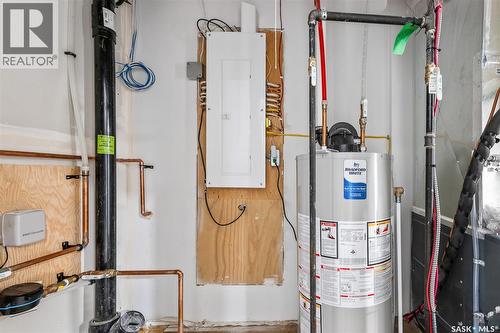 424 9Th Avenue W, Moose Jaw, SK - Indoor Photo Showing Basement