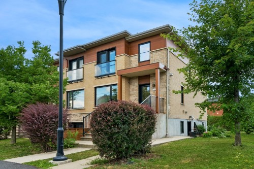 Façade - 6335 Rue De Lancaster, Brossard, QC - Outdoor With Balcony