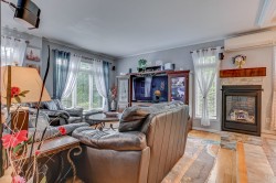 Salon - 