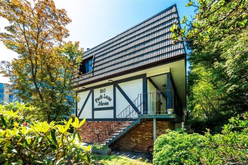 #4-210 Douglas St  Victoria, BC V8V 2P2