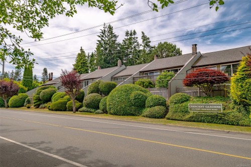 #7-570 Crescent Rd West, Qualicum Beach, BC 