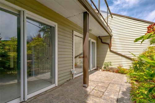 #7-570 Crescent Rd West, Qualicum Beach, BC 