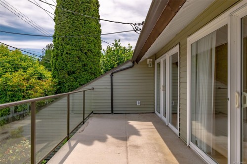 #7-570 Crescent Rd West, Qualicum Beach, BC 
