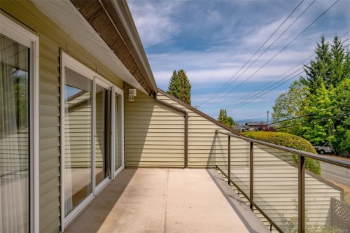 #7-570 Crescent Rd West, Qualicum Beach, BC 