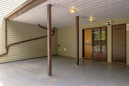 #7-570 Crescent Rd West, Qualicum Beach, BC 