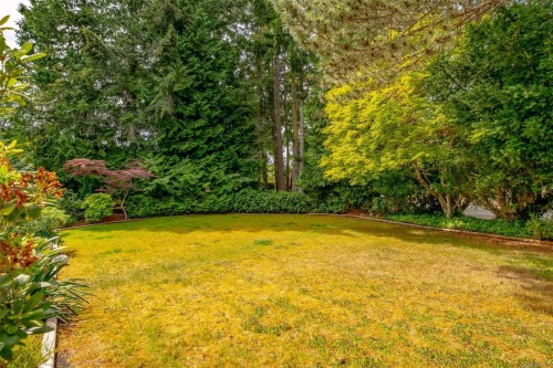 #7-570 Crescent Rd West, Qualicum Beach, BC 