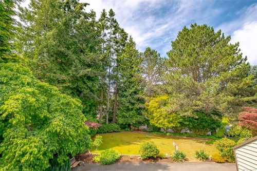 #7-570 Crescent Rd West, Qualicum Beach, BC 