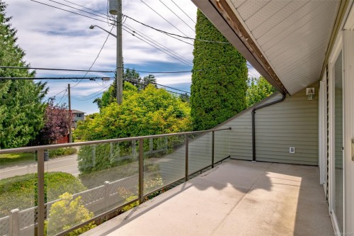 #7-570 Crescent Rd West, Qualicum Beach, BC 