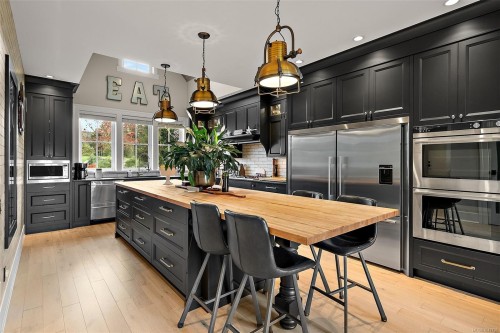 1468 Pebble Pl, Langford, BC 