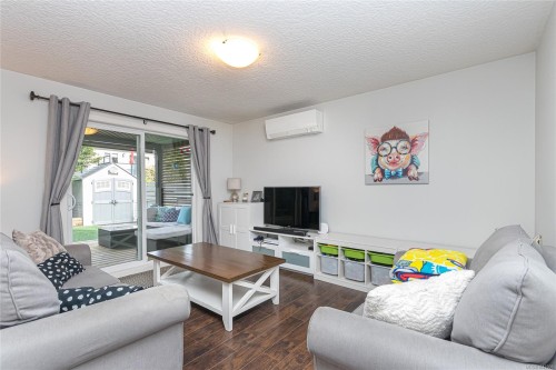 3374 Hazelwood Rd, Langford, BC 