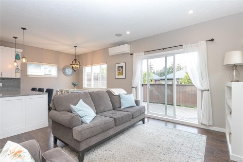 3374 Hazelwood Rd, Langford, BC 
