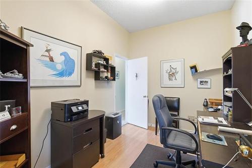 6 Parkwater Cr, Winnipeg, MB - Indoor Photo Showing Office