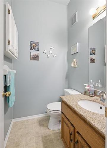6 Parkwater Cr, Winnipeg, MB - Indoor Photo Showing Bathroom